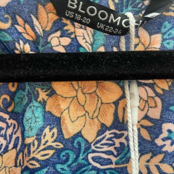 NEW Bandana Surplice Neck Pocket Belted Flutter Hem Maxi Dress Plus Size 2X - Picture 8 of 9